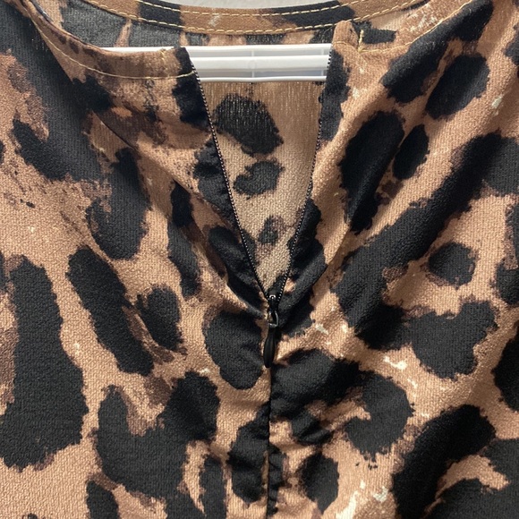 Leopard Print High-low SHEIN Top - Picture 5 of 7